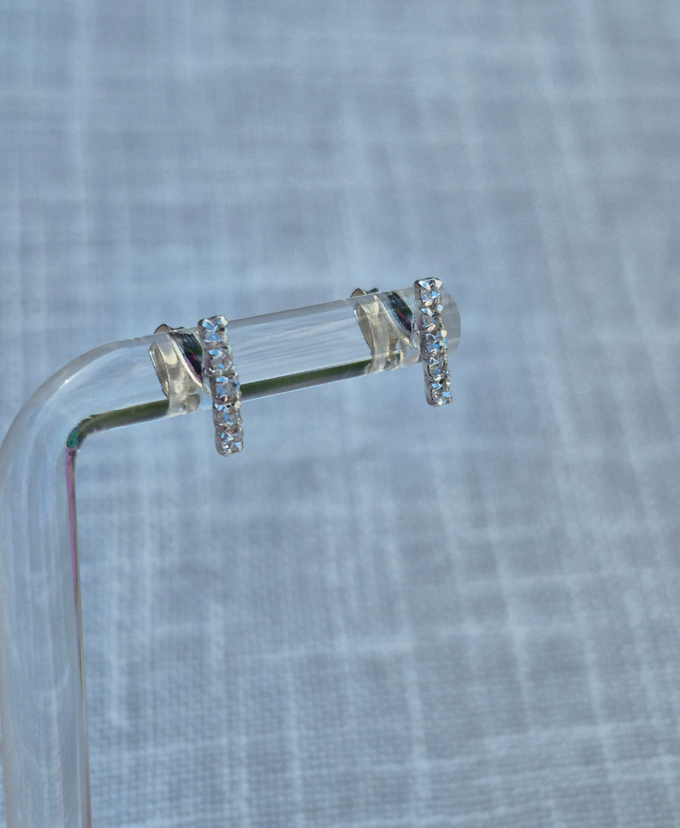 Anna Vertical Sparkle Stud