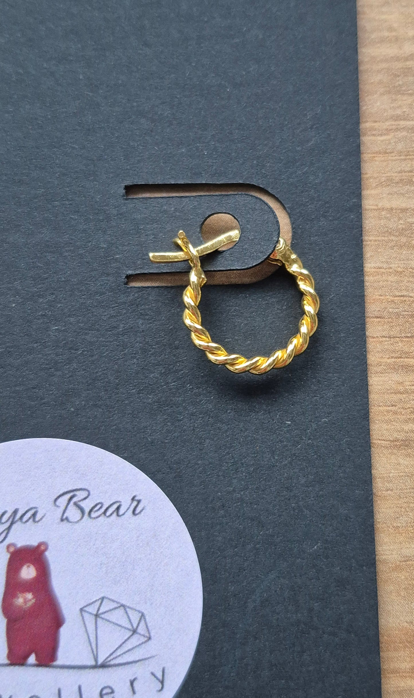 Aurora Twisted Hoop