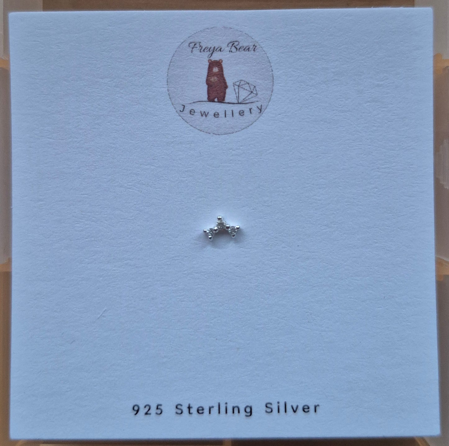 Harriett 3 Stone Cartilage Stud